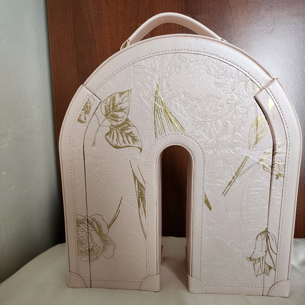 Lady M Mid - Autum Moon Festival Jewlery Box 2023